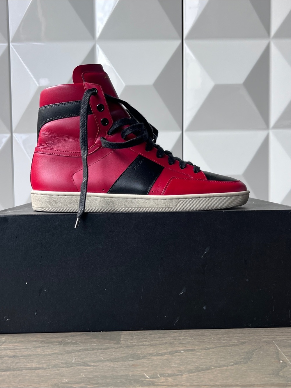 Saint Laurent SL/10H Red and Black High-Top Leather Sneakers - Picture 5 of 12
